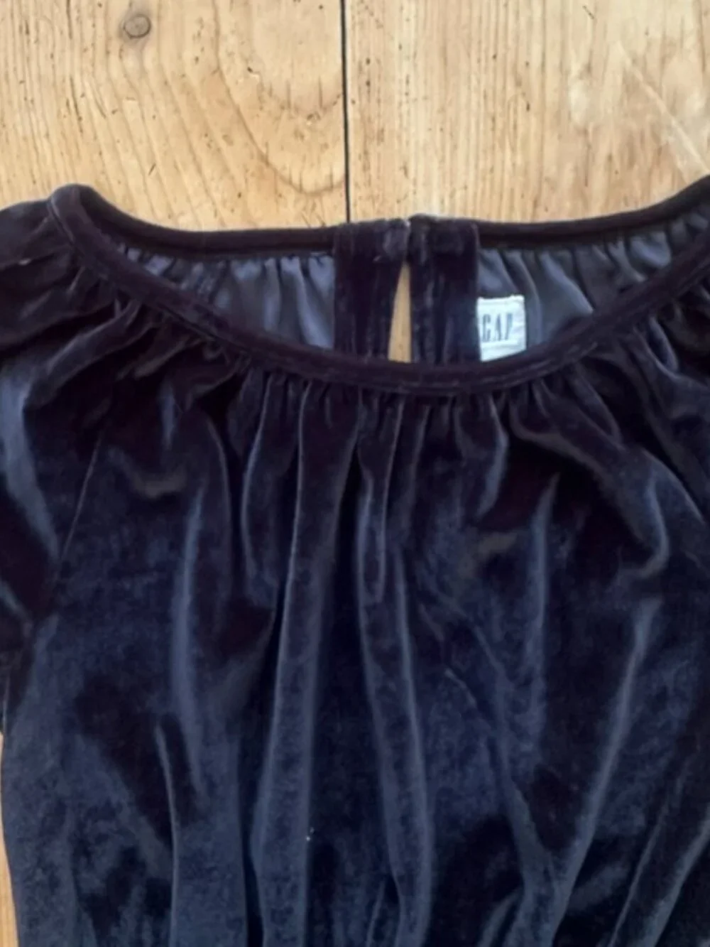 Gap Black Velvet Short Sleeve Girls Dress Size S (6-7)